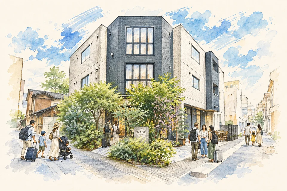 NAGI倉敷の外観と庭を囲む家族連れ・旅行者を描いた水彩イラスト